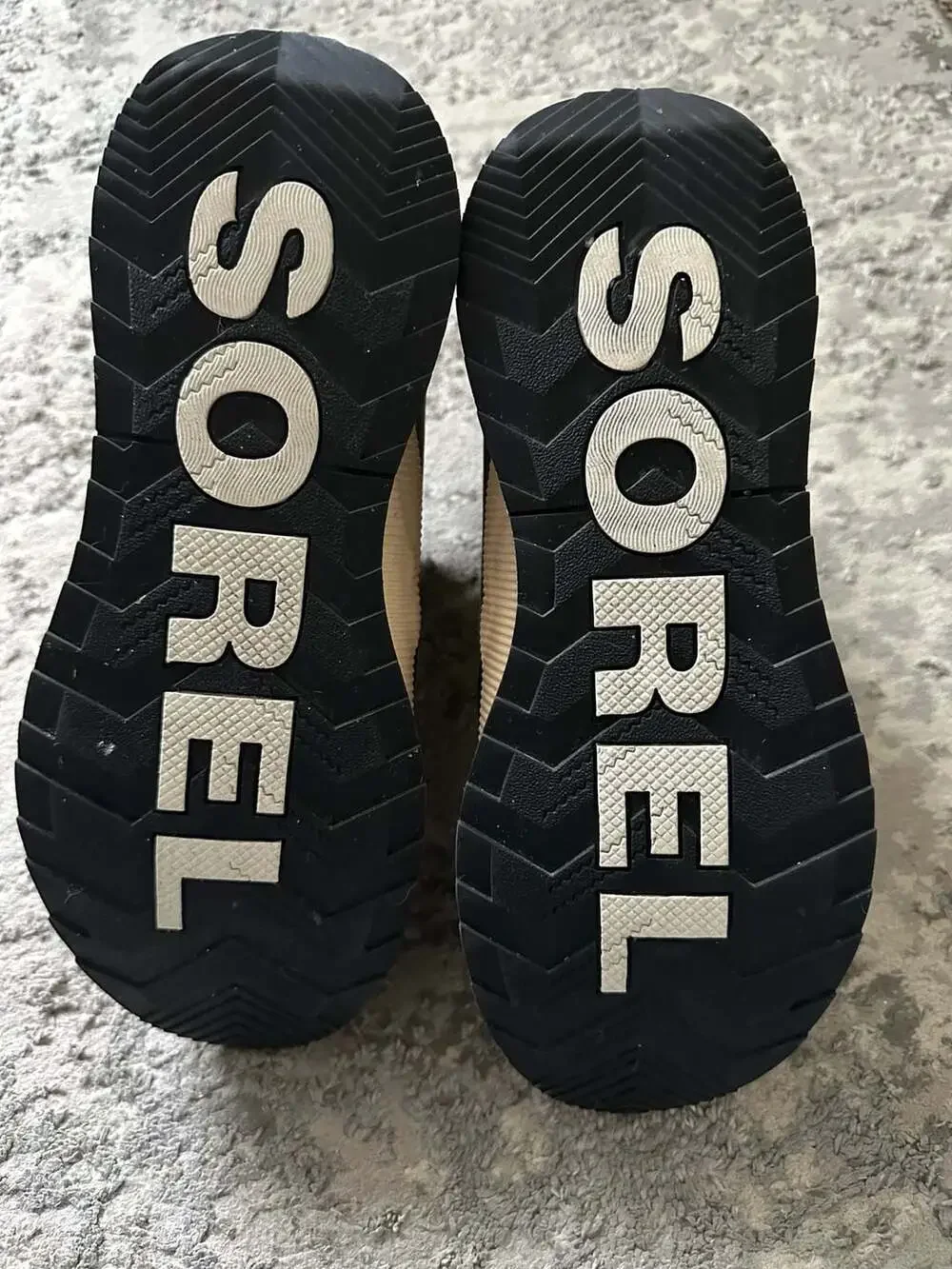 Sorel Out N About IV Waterproof Boot Green Black Women's Size 9.5